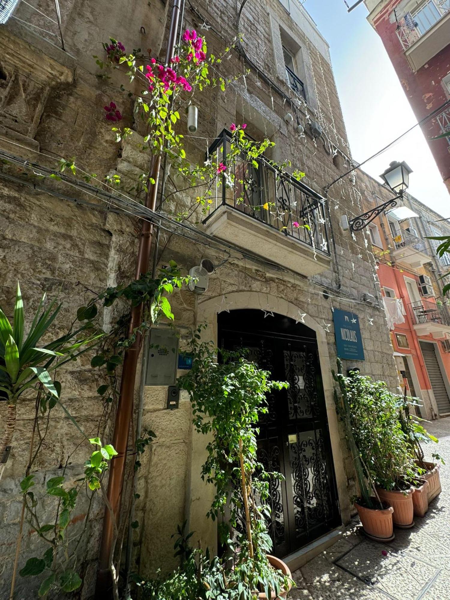 Palazzo Nicolaus Del Borgo Antico Bed & Breakfast Bari Luaran gambar